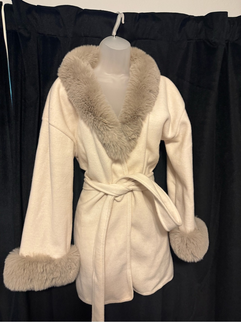 Cream Faux-Fur Trimmed Belted Robe Jacket